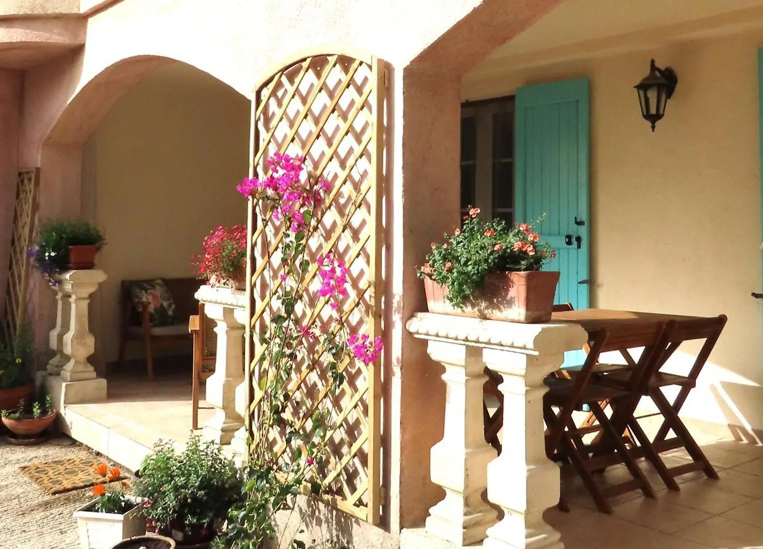 La Rose & Le Loup location